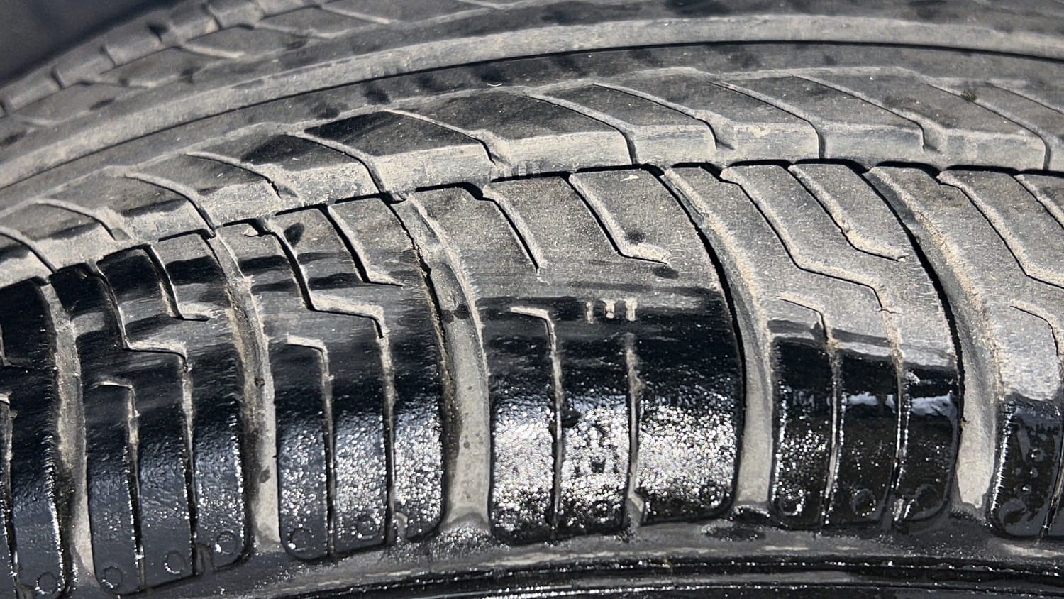 Used 2017 Honda Amaze 1.2 S i-VTEC Opt Petrol Manual tyres RIGHT FRONT TYRE TREAD VIEW