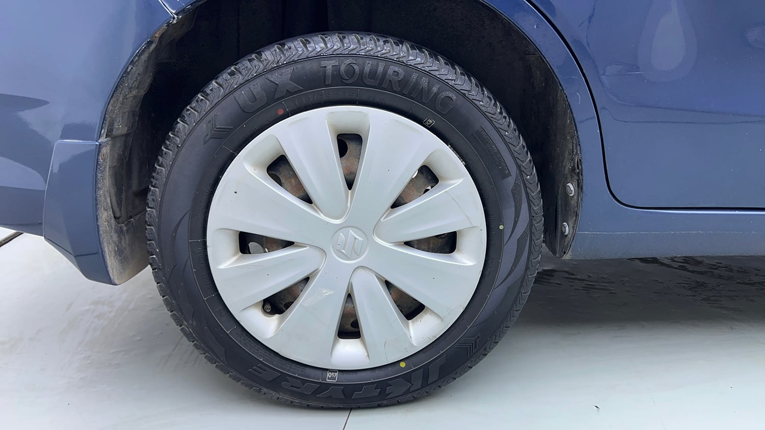 Used 2016 Maruti Suzuki Ertiga VXI Petrol Manual tyres RIGHT REAR TYRE RIM VIEW