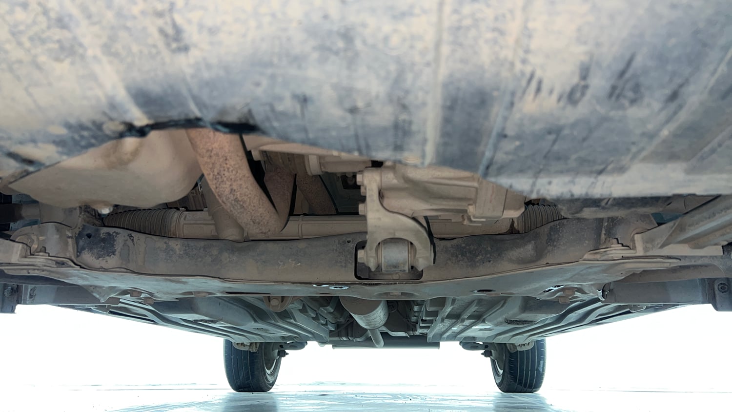 Used 2020 Maruti Suzuki Vitara Brezza ZXi Plus AT SHVS Petrol Automatic extra FRONT LEFT UNDERBODY VIEW