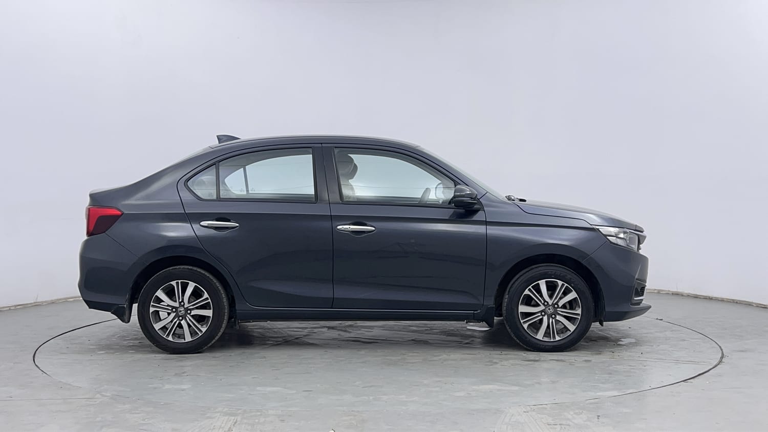 Used 2023 Honda Amaze VX 1.2 Petrol CVT Petrol Automatic exterior RIGHT SIDE VIEW