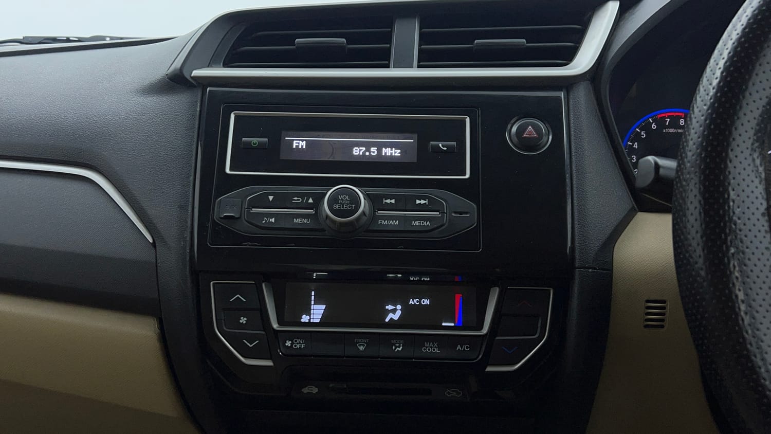 Used 2017 Honda Amaze 1.2 S i-VTEC Opt Petrol Manual top_features Integrated (in-dash) music system