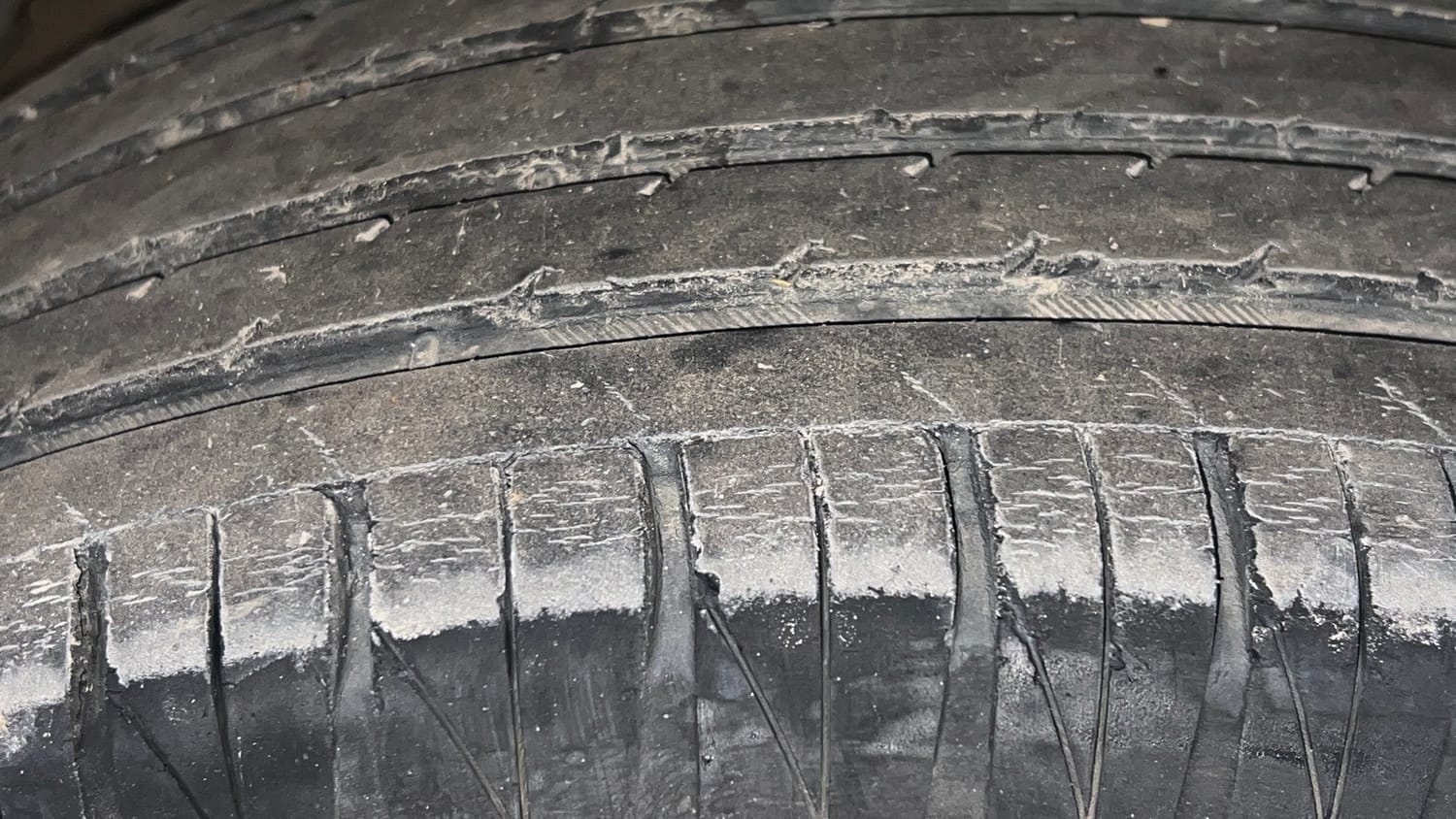 Used 2017 Maruti Suzuki Vitara Brezza [2016-2020] ZDi Diesel Manual tyres RIGHT FRONT TYRE TREAD VIEW