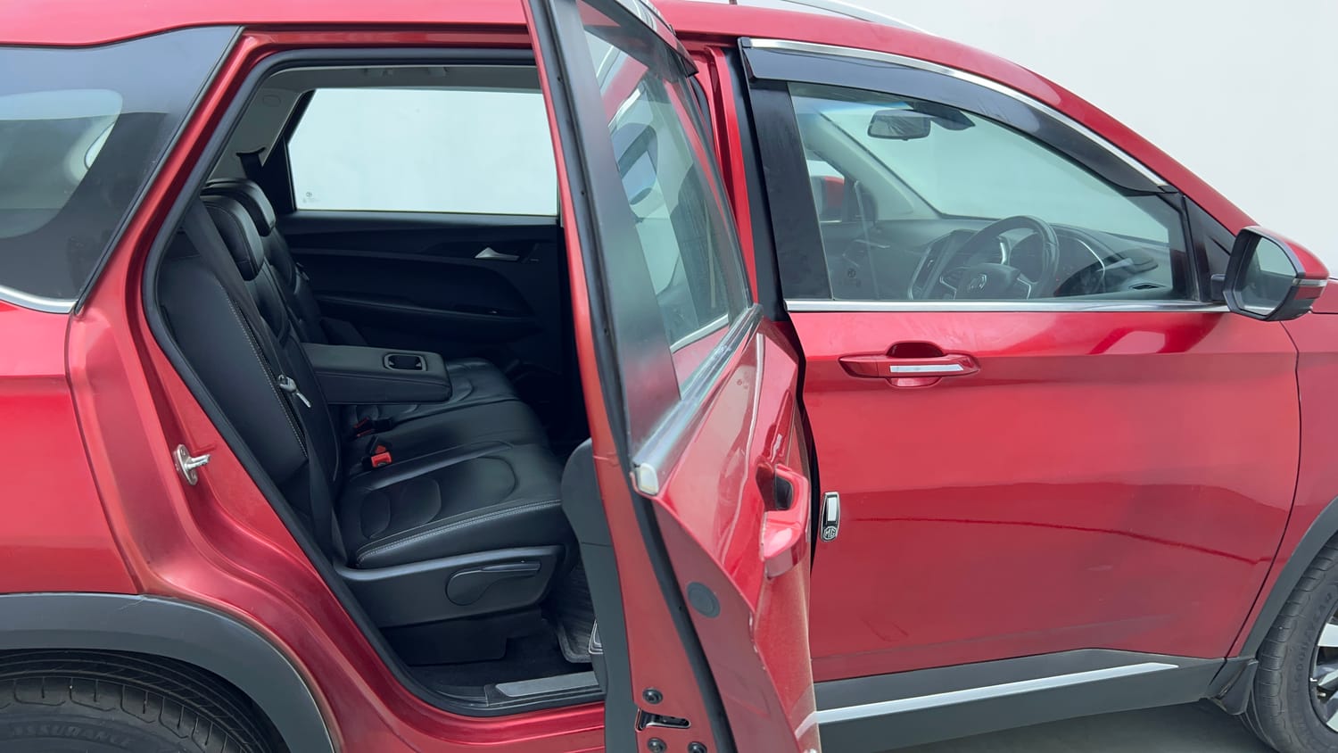 Used 2019 MG Motors Hector Sharp 2.0 Diesel Diesel Manual interior RIGHT SIDE REAR DOOR CABIN VIEW