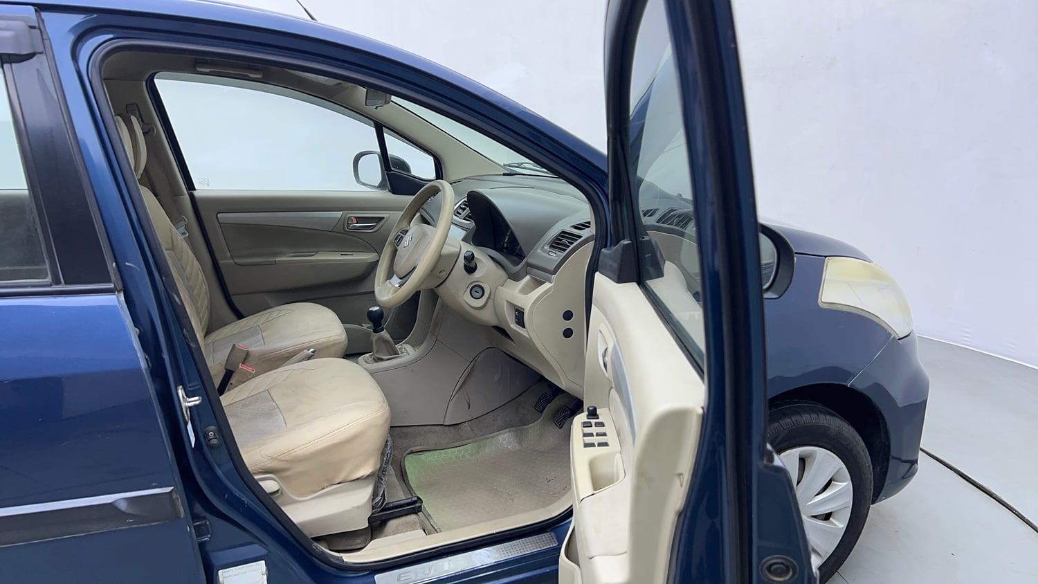 Used 2016 Maruti Suzuki Ertiga VXI Petrol Manual interior RIGHT SIDE FRONT DOOR CABIN VIEW
