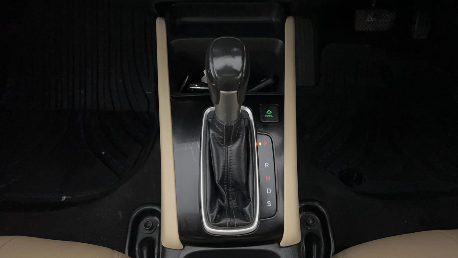 Used 2021 Honda City VX CVT Petrol Petrol Automatic interior GEAR  KNOB VIEW