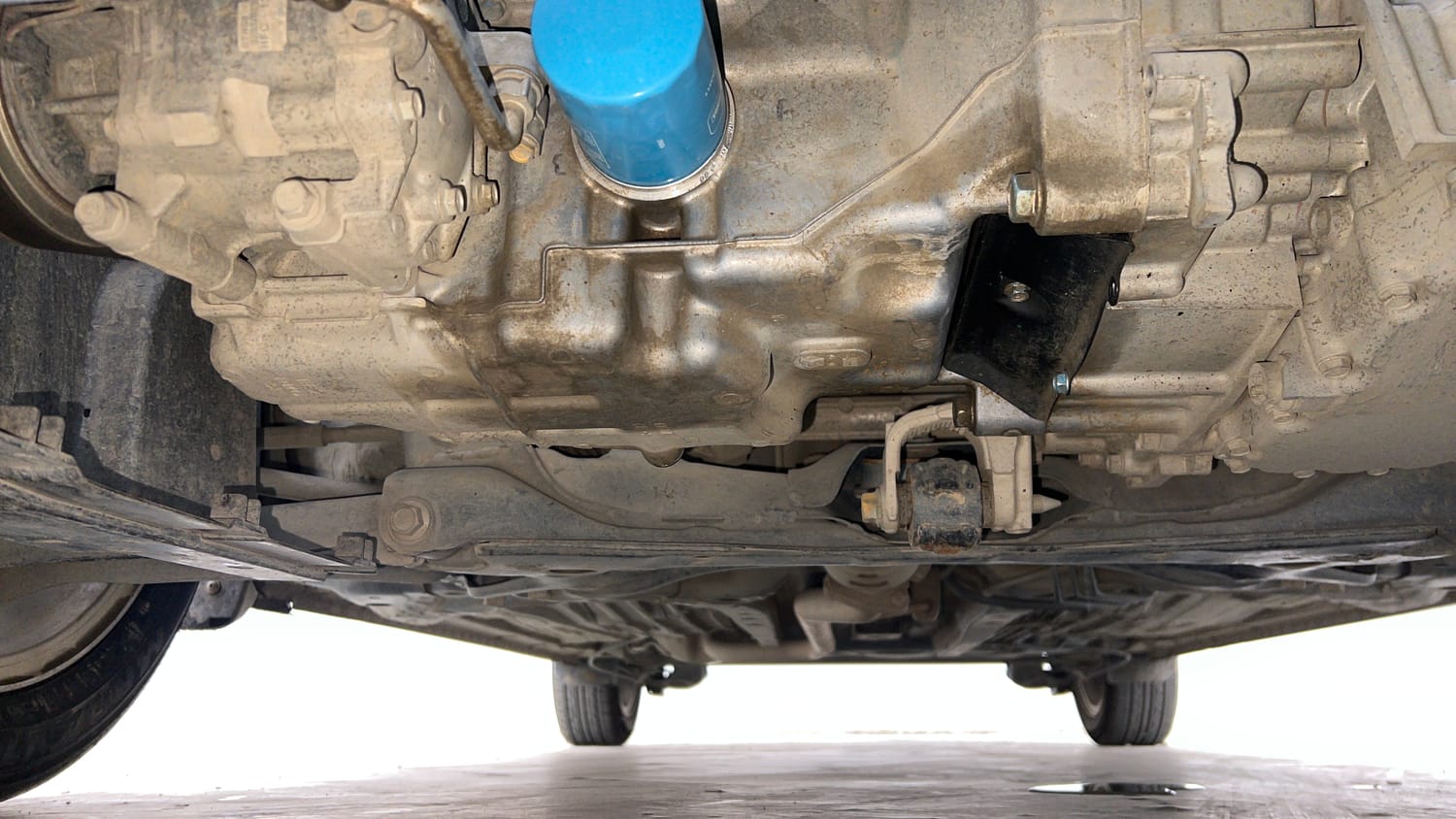 Used 2023 Honda Amaze VX 1.2 Petrol CVT Petrol Automatic extra FRONT LEFT UNDERBODY VIEW