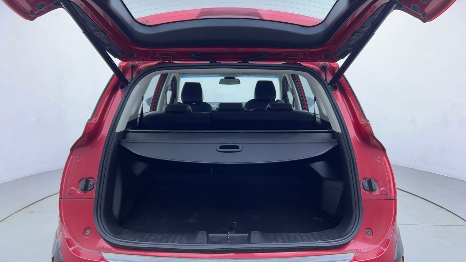 Used 2019 MG Motors Hector Sharp 2.0 Diesel Diesel Manual interior DICKY INSIDE VIEW