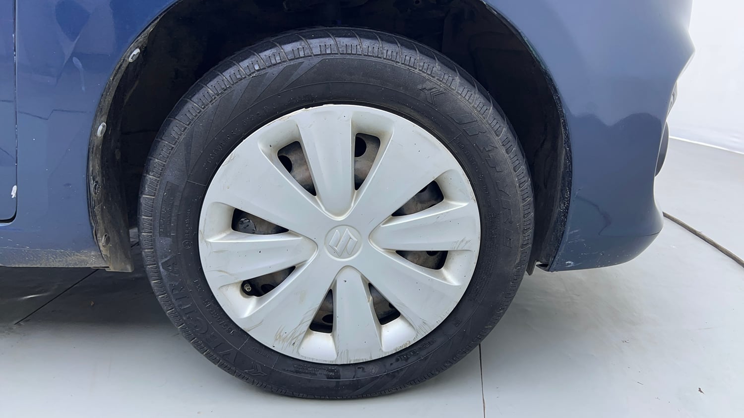 Used 2016 Maruti Suzuki Ertiga VXI Petrol Manual tyres RIGHT FRONT TYRE RIM VIEW