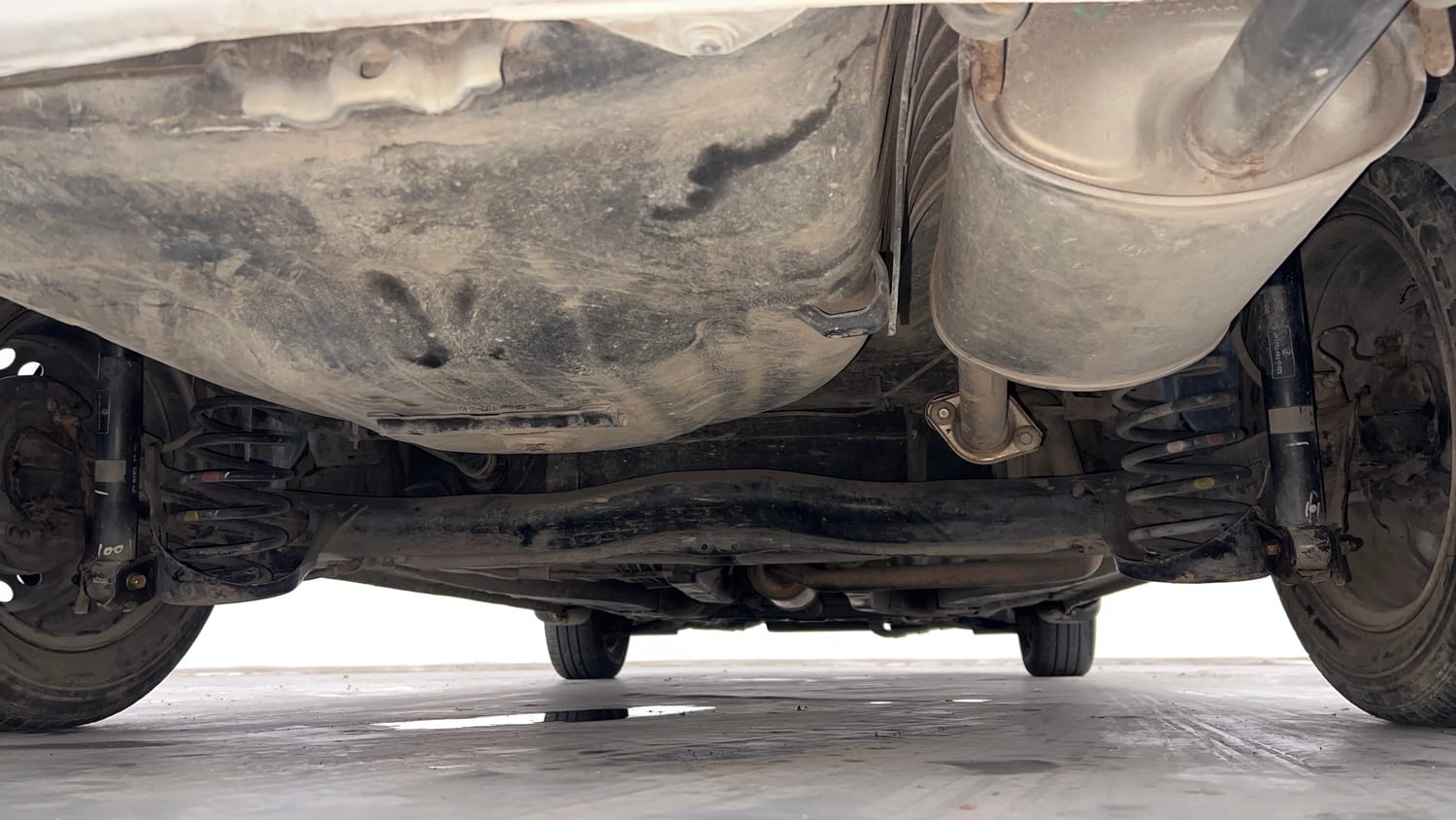 Used 2017 Honda Amaze 1.2 S i-VTEC Opt Petrol Manual extra REAR UNDERBODY VIEW (TAKEN FROM REAR)