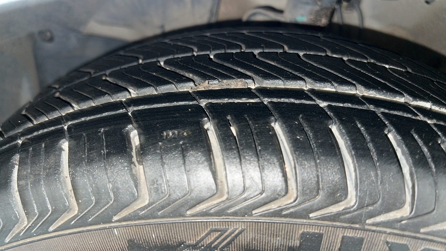 Used 2021 Honda City VX CVT Petrol Petrol Automatic tyres LEFT FRONT TYRE TREAD VIEW