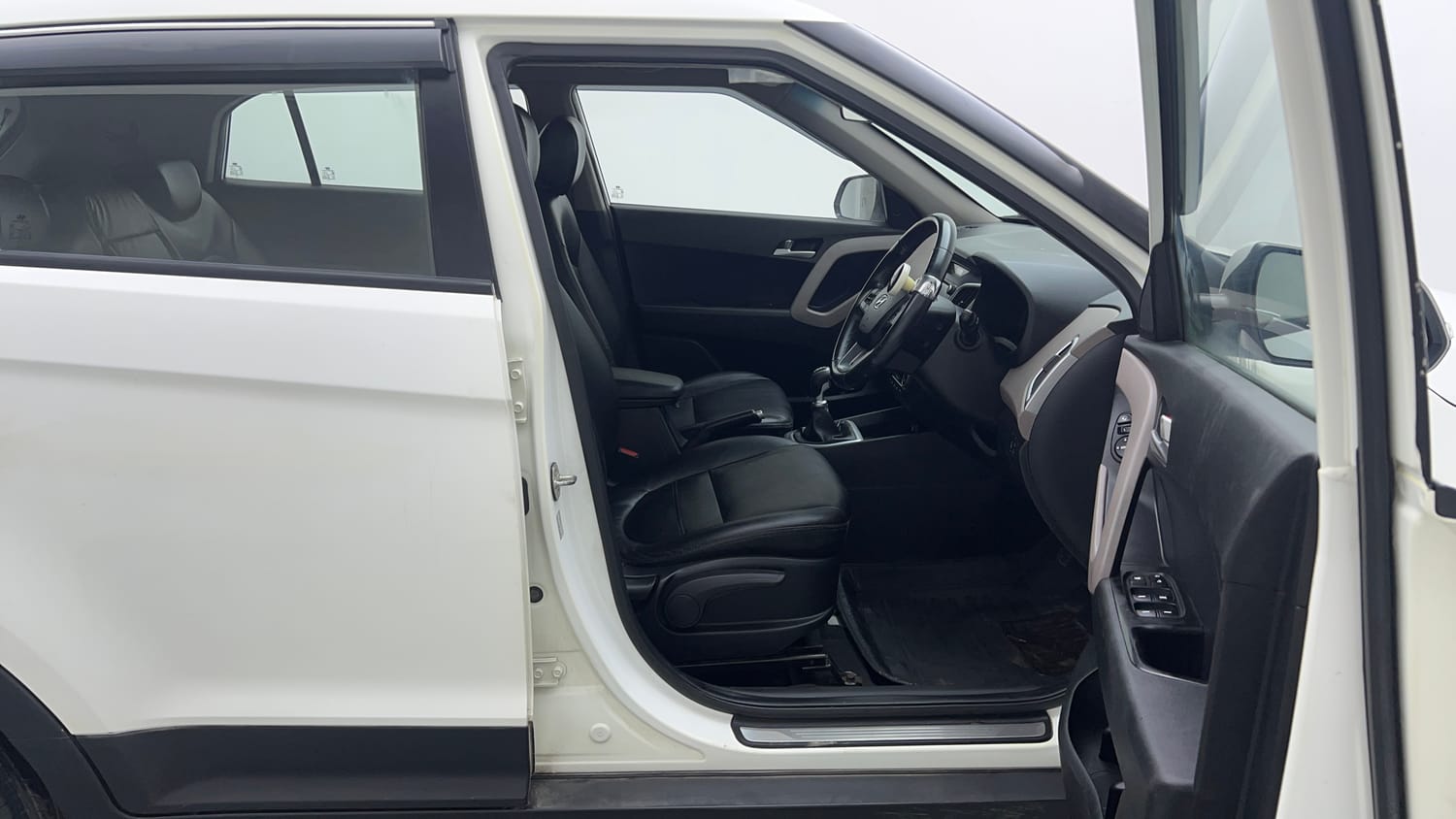 Used 2018 Hyundai Creta SX 1.6 CRDi Diesel Manual interior RIGHT SIDE FRONT DOOR CABIN VIEW