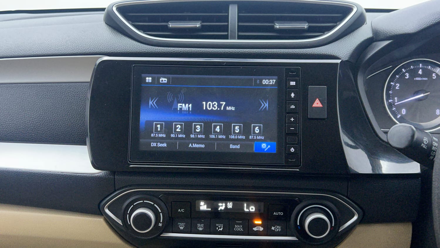 Used 2023 Honda Amaze VX 1.2 Petrol CVT Petrol Automatic interior MUSIC SYSTEM & AC CONTROL VIEW