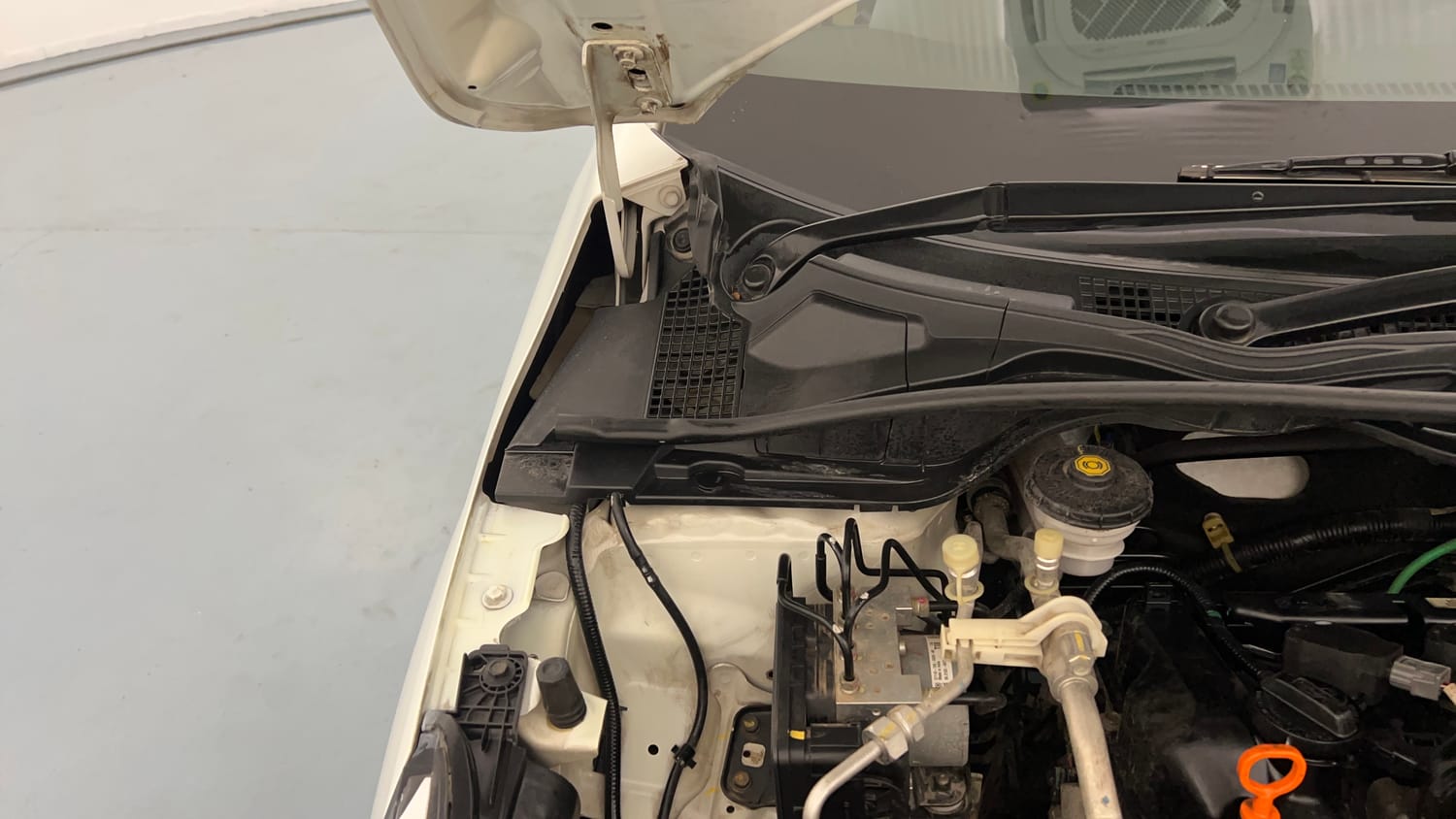 Used 2021 Honda City VX CVT Petrol Petrol Automatic engine ENGINE RIGHT SIDE HINGE & APRON VIEW
