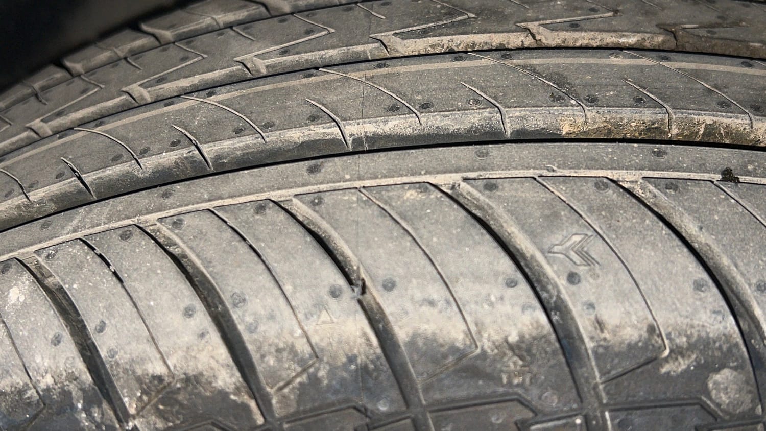 Used 2023 Honda Amaze VX 1.2 Petrol CVT Petrol Automatic tyres LEFT FRONT TYRE TREAD VIEW