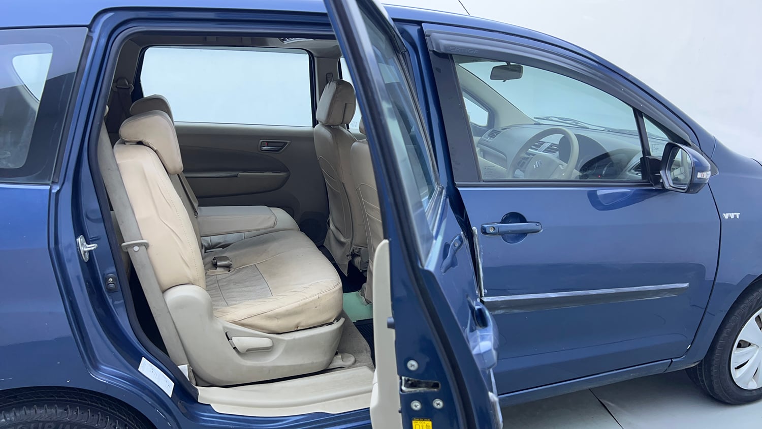 Used 2016 Maruti Suzuki Ertiga VXI Petrol Manual interior RIGHT SIDE REAR DOOR CABIN VIEW