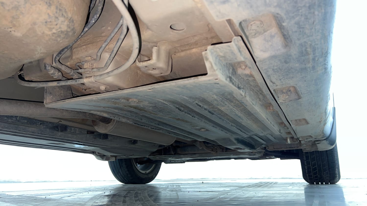 Used 2020 Maruti Suzuki Vitara Brezza ZXi Plus AT SHVS Petrol Automatic extra REAR RIGHT UNDERBODY VIEW