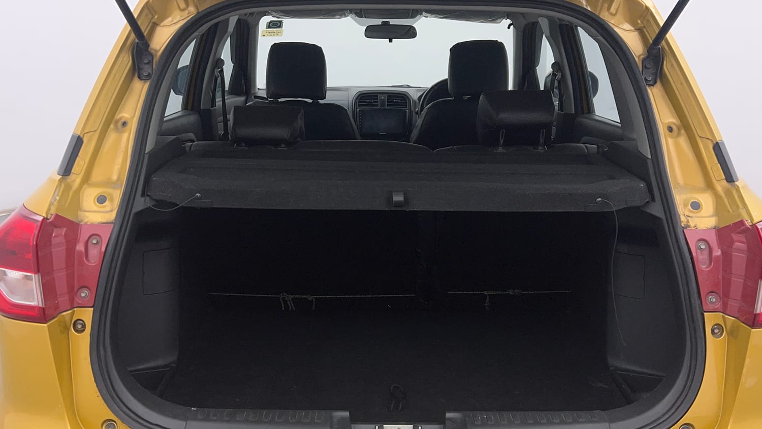 Used 2017 Maruti Suzuki Vitara Brezza [2016-2020] ZDi Diesel Manual interior DICKY INSIDE VIEW