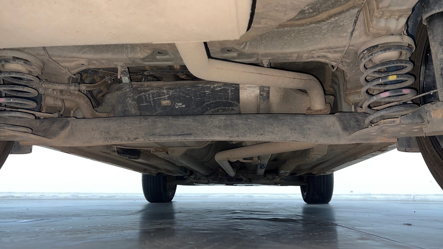 Used 2018 Hyundai Creta SX 1.6 CRDi Diesel Manual extra REAR UNDERBODY VIEW (TAKEN FROM REAR)