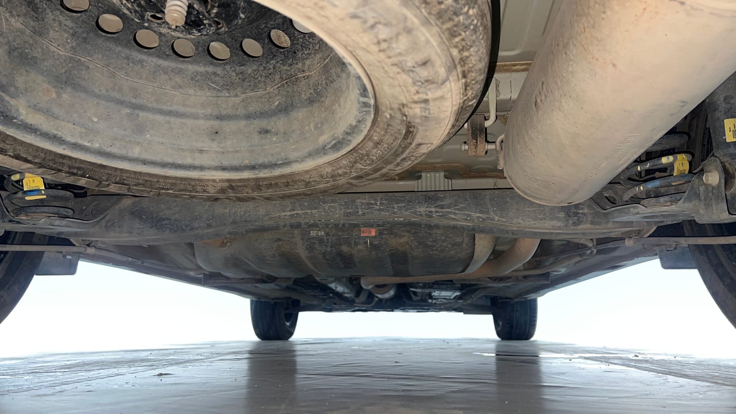 Used 2023 Kia Carens Luxury Plus 1.5 Diesel iMT 7 STR Diesel Manual extra REAR UNDERBODY VIEW (TAKEN FROM REAR)