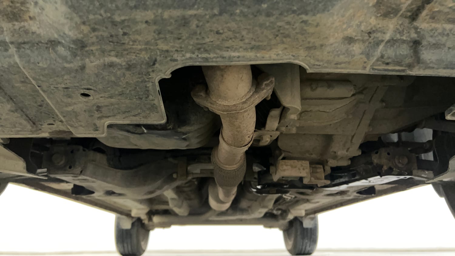 Used 2023 Tata Nexon XZ Plus LUX Petrol Manual extra FRONT LEFT UNDERBODY VIEW
