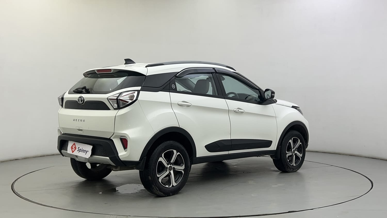 Used 2023 Tata Nexon XZ Plus LUX Petrol Manual exterior RIGHT REAR CORNER VIEW
