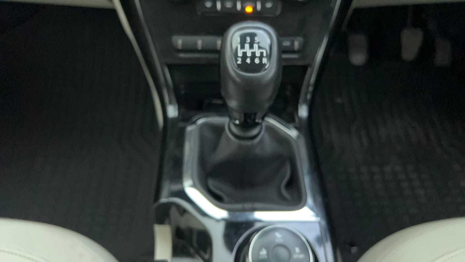 Used 2023 Tata Nexon XZ Plus LUX Petrol Manual interior GEAR  KNOB VIEW