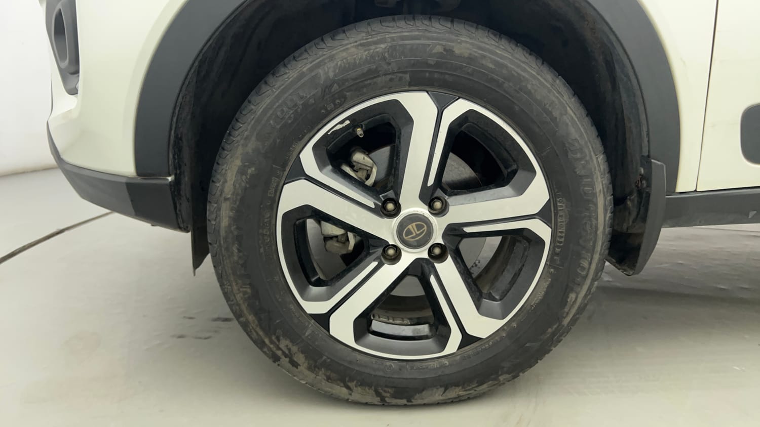 Used 2023 Tata Nexon XZ Plus LUX Petrol Manual tyres LEFT FRONT TYRE RIM VIEW