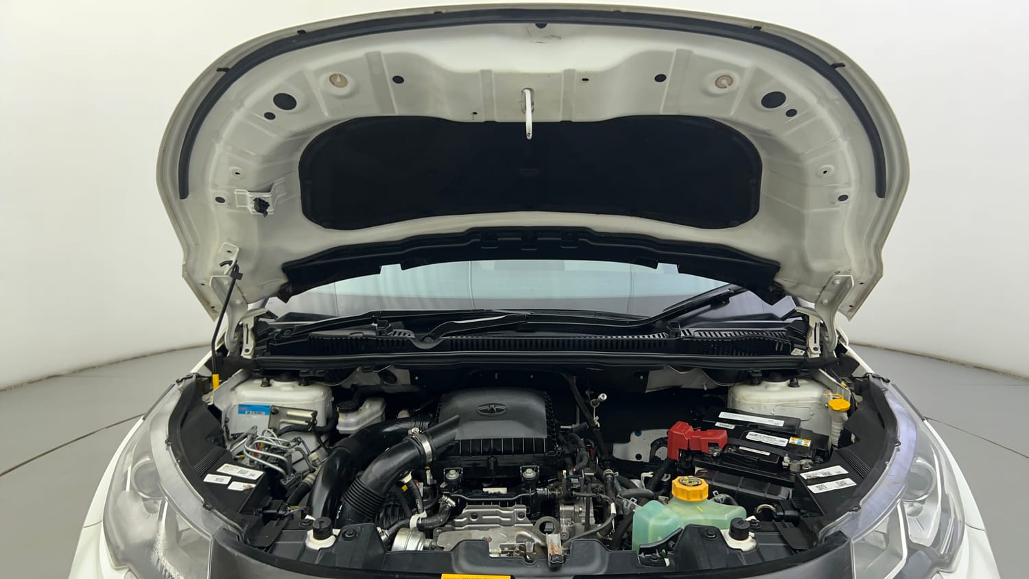 Used 2023 Tata Nexon XZ Plus LUX Petrol Manual engine ENGINE & BONNET OPEN FRONT VIEW