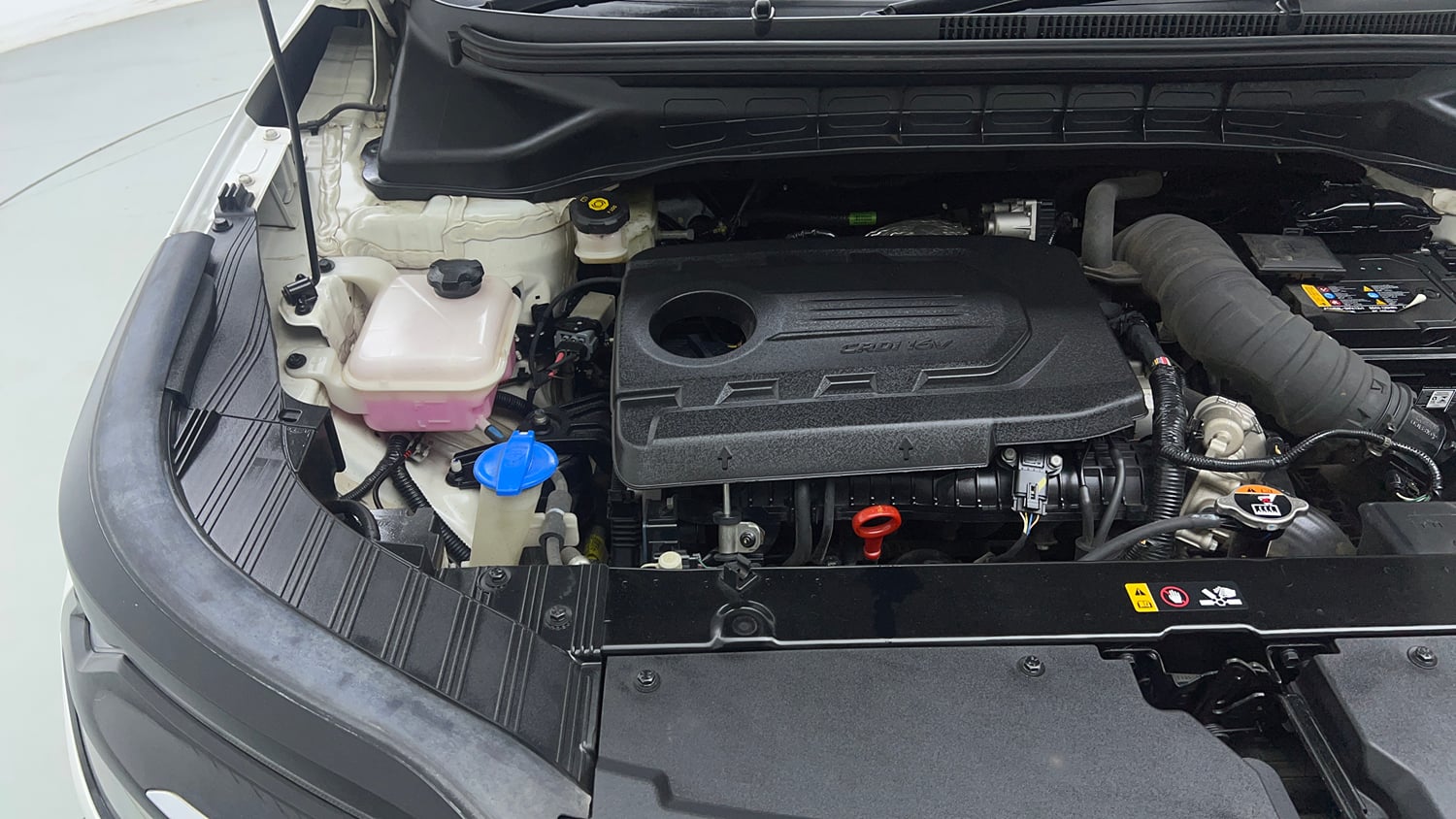Used 2023 Kia Carens Luxury Plus 1.5 Diesel iMT 7 STR Diesel Manual engine ENGINE RIGHT SIDE VIEW