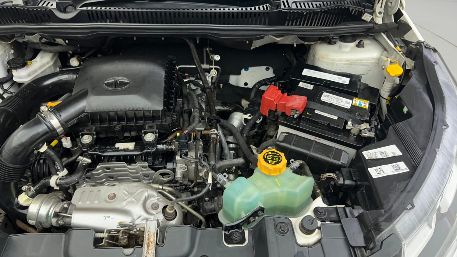 Used 2023 Tata Nexon XZ Plus LUX Petrol Manual engine ENGINE LEFT SIDE VIEW