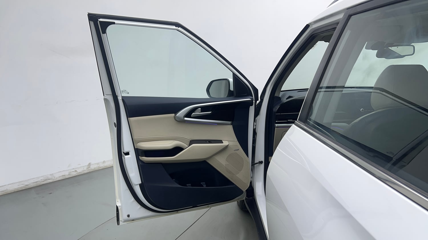 Used 2023 Kia Carens Luxury Plus 1.5 Diesel iMT 7 STR Diesel Manual interior LEFT FRONT DOOR OPEN VIEW