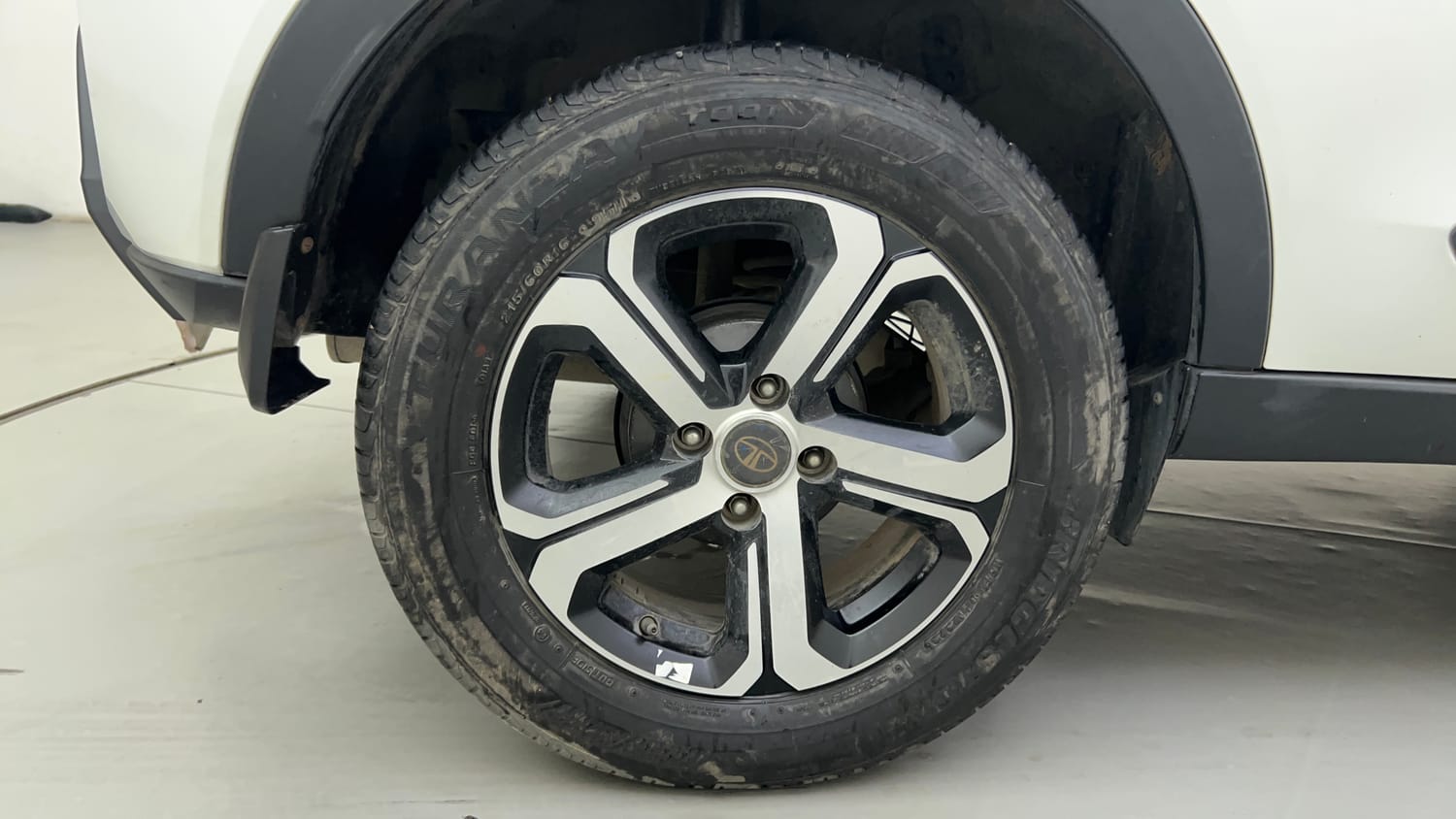 Used 2023 Tata Nexon XZ Plus LUX Petrol Manual tyres RIGHT REAR TYRE RIM VIEW
