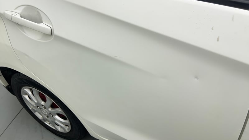 Used 2015 Honda Amaze 1.2 VX i-VTEC Petrol Manual dents MINOR DENT