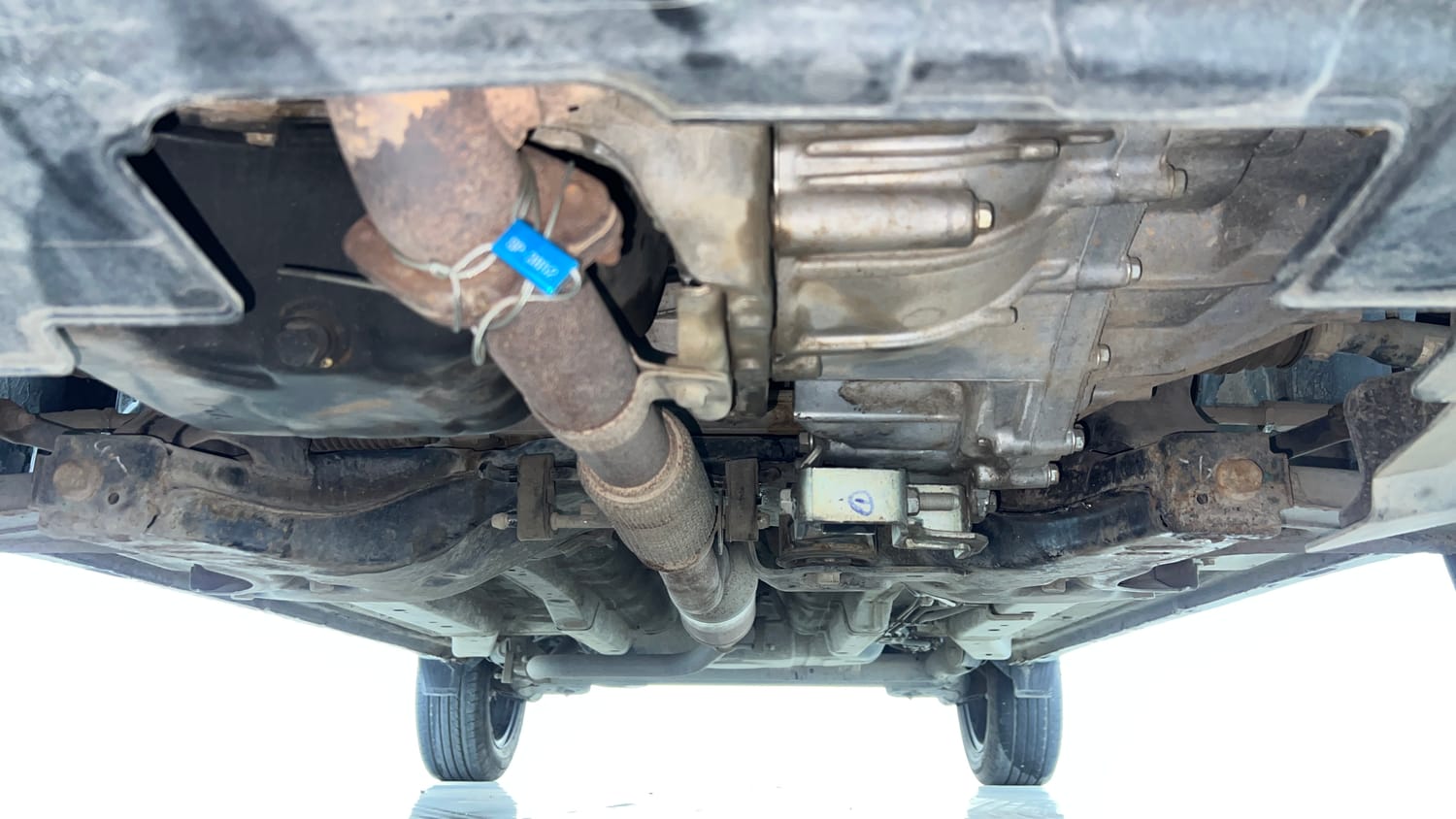 Used 2022 Tata Nexon XM Plus (S) Petrol Manual extra FRONT LEFT UNDERBODY VIEW