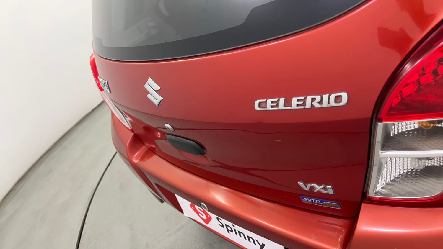Used 2014 Maruti Suzuki Celerio VXi AMT Petrol Automatic dents MINOR DENT