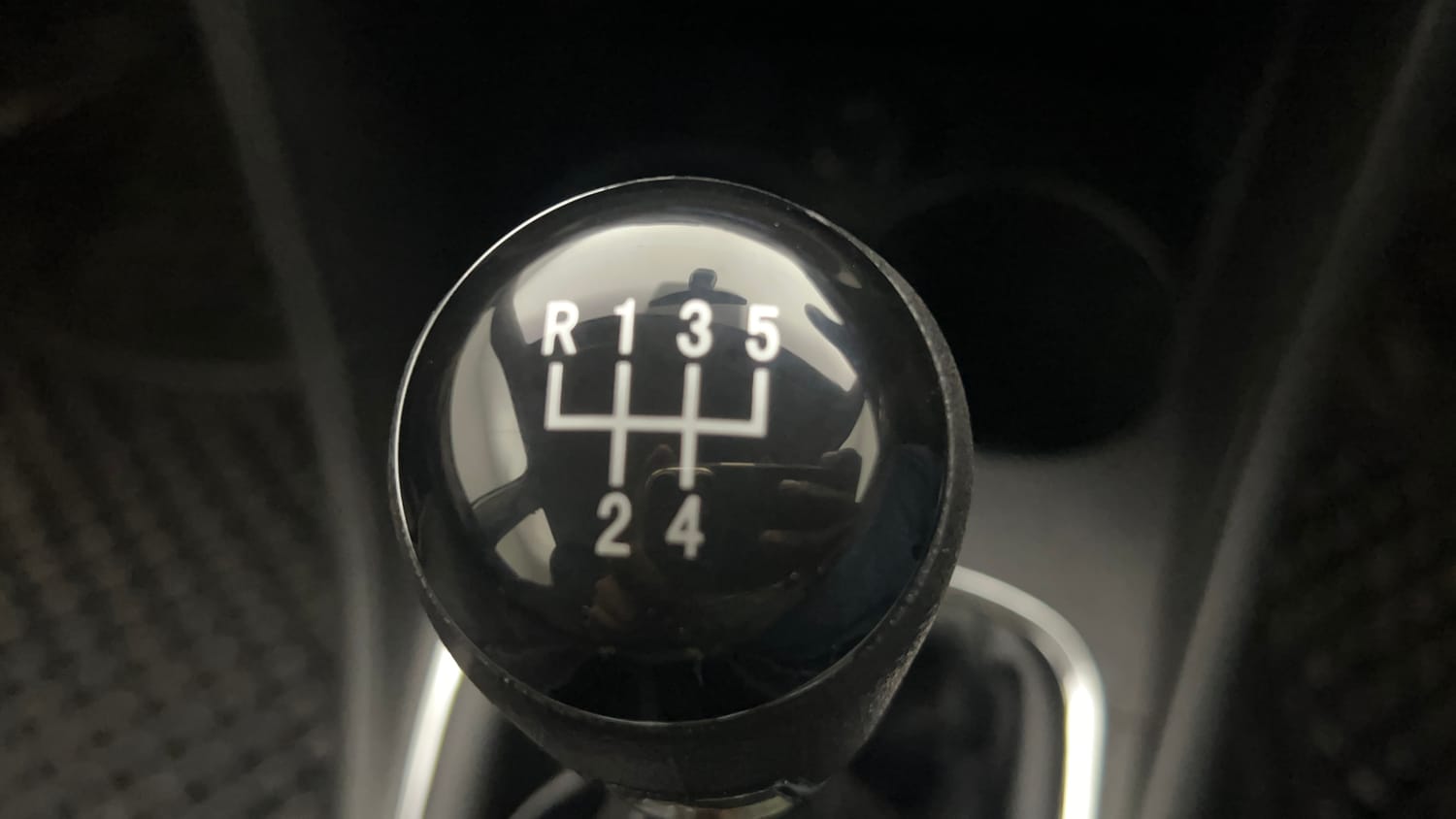 Used 2016 Volkswagen Polo Highline1.2L (P) Petrol Manual interior GEAR  KNOB VIEW