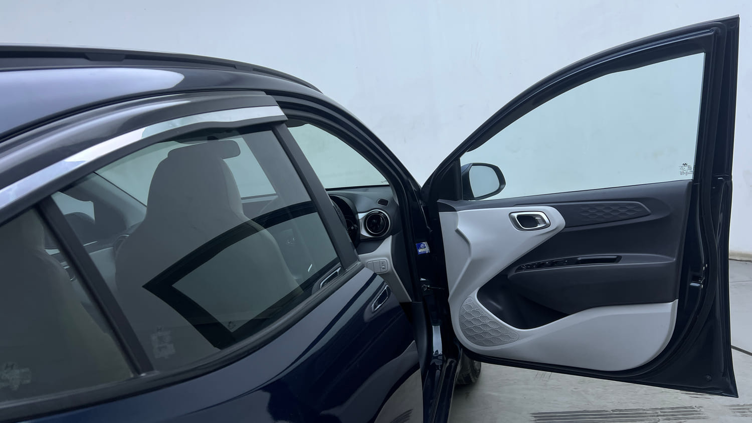 Used 2022 Hyundai Grand i10 Nios Sportz 1.2 Kappa VTVT Petrol Manual interior RIGHT FRONT DOOR OPEN VIEW