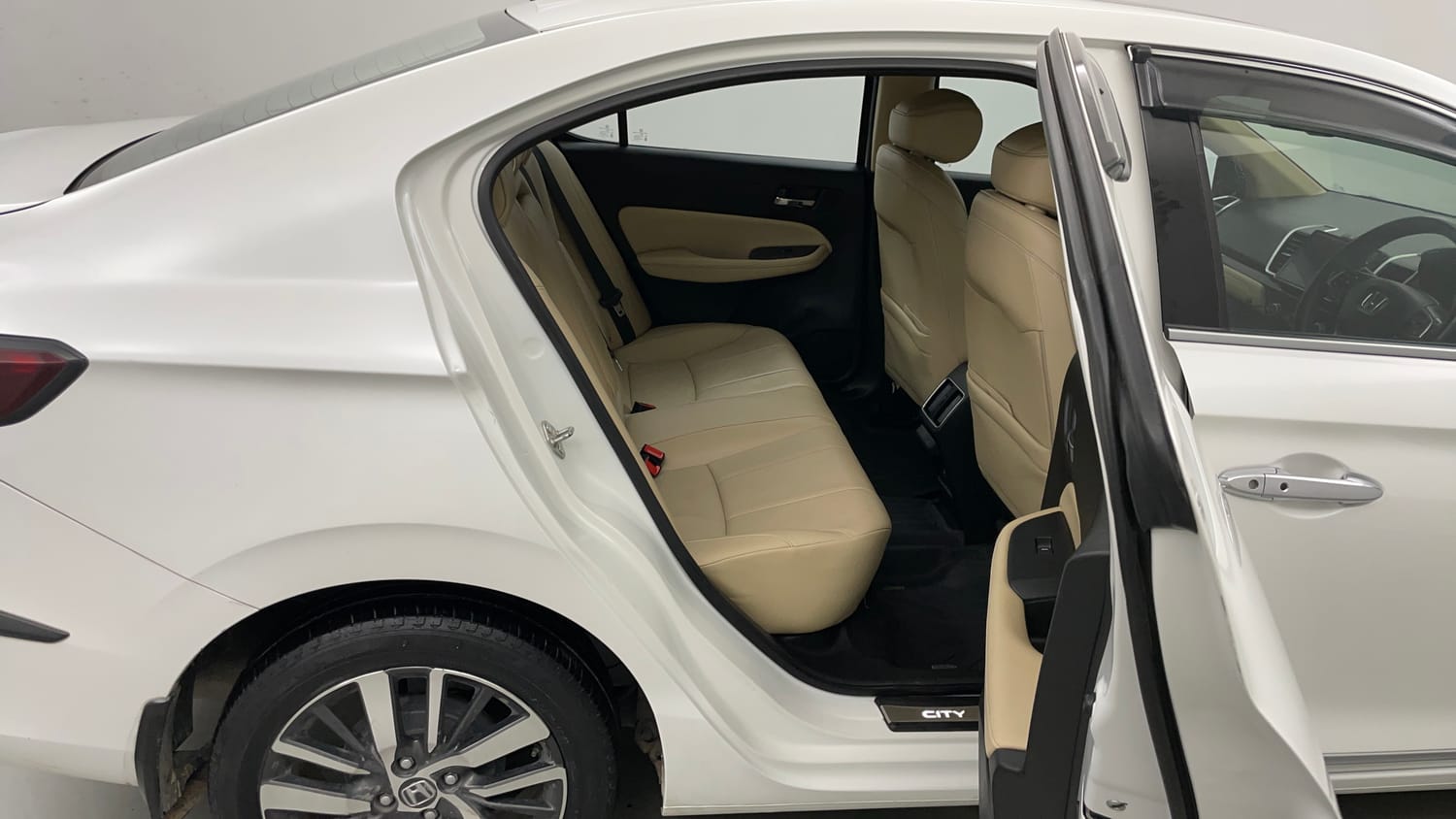 Used 2020 Honda City ZX Petrol Petrol Manual interior RIGHT SIDE REAR DOOR CABIN VIEW