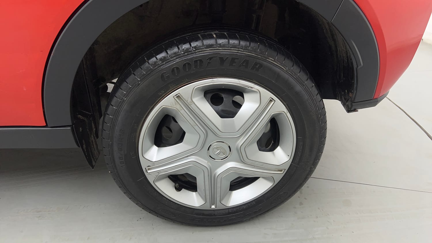 Used 2022 Tata Nexon XM Plus (S) Petrol Manual tyres LEFT REAR TYRE RIM VIEW