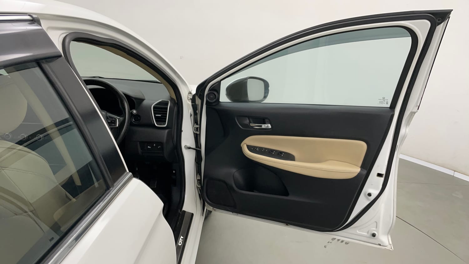 Used 2020 Honda City ZX Petrol Petrol Manual interior RIGHT FRONT DOOR OPEN VIEW