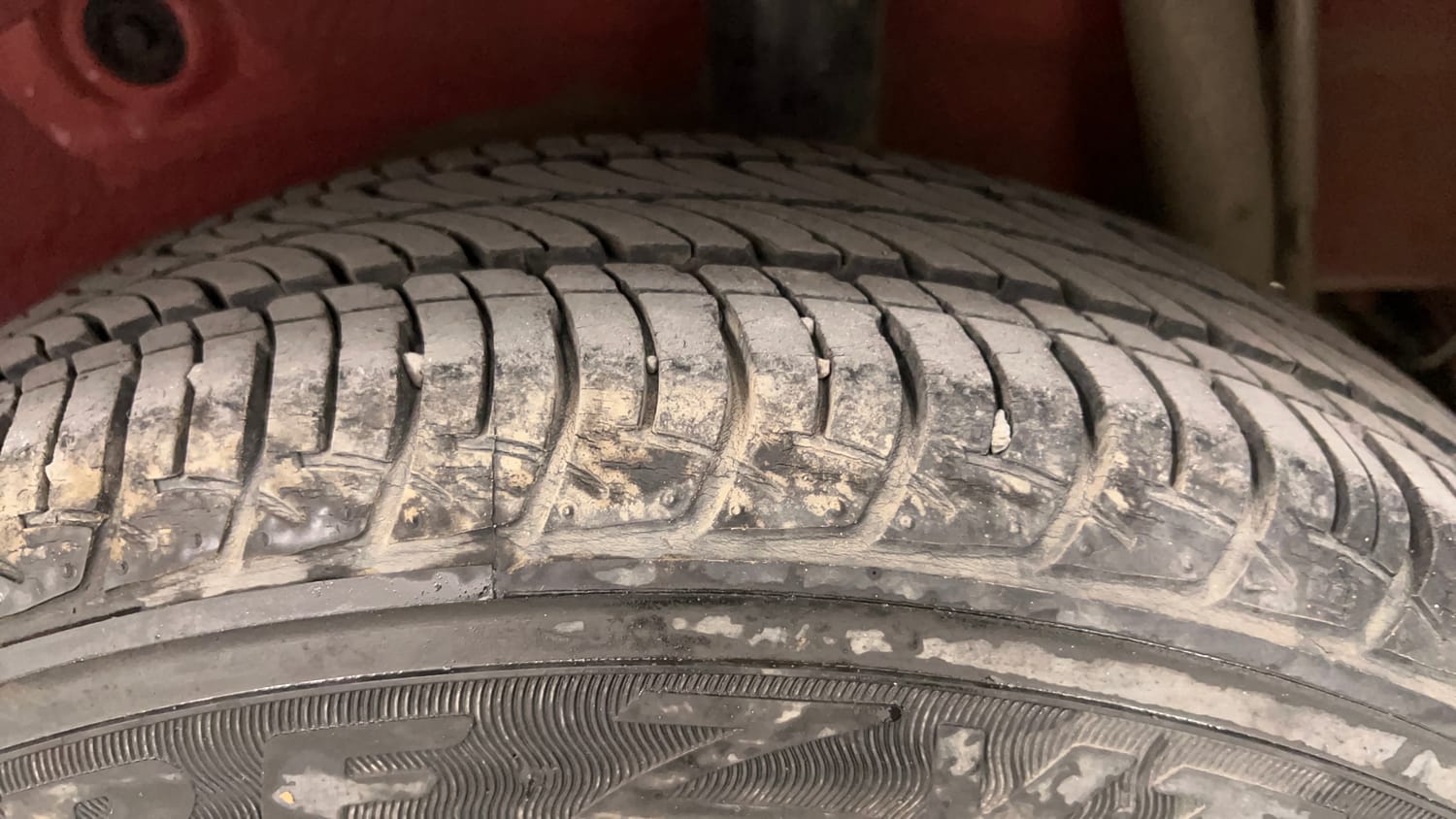 Used 2014 Maruti Suzuki Celerio VXi AMT Petrol Automatic tyres LEFT REAR TYRE TREAD VIEW