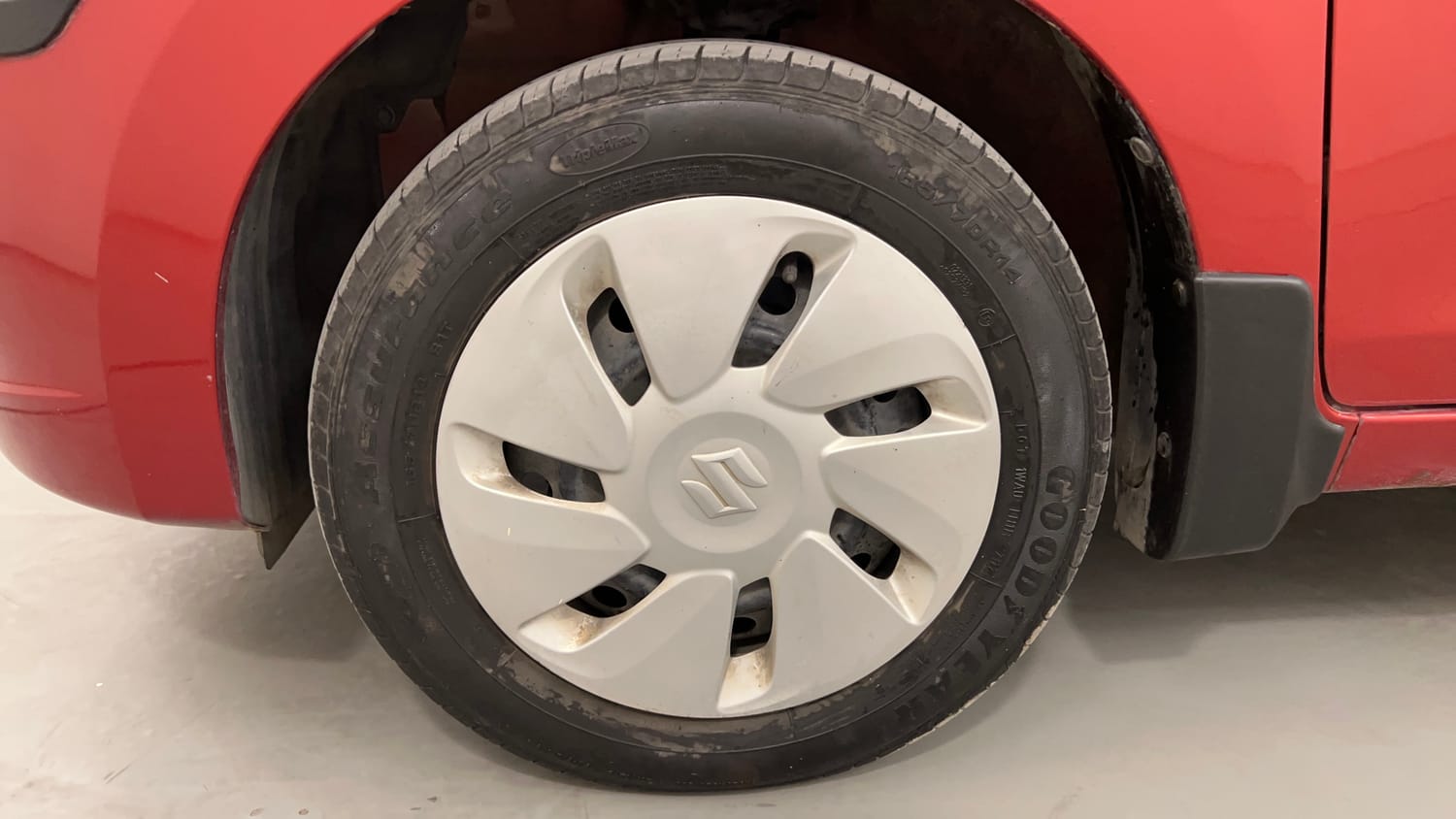 Used 2014 Maruti Suzuki Celerio VXi AMT Petrol Automatic tyres LEFT FRONT TYRE RIM VIEW