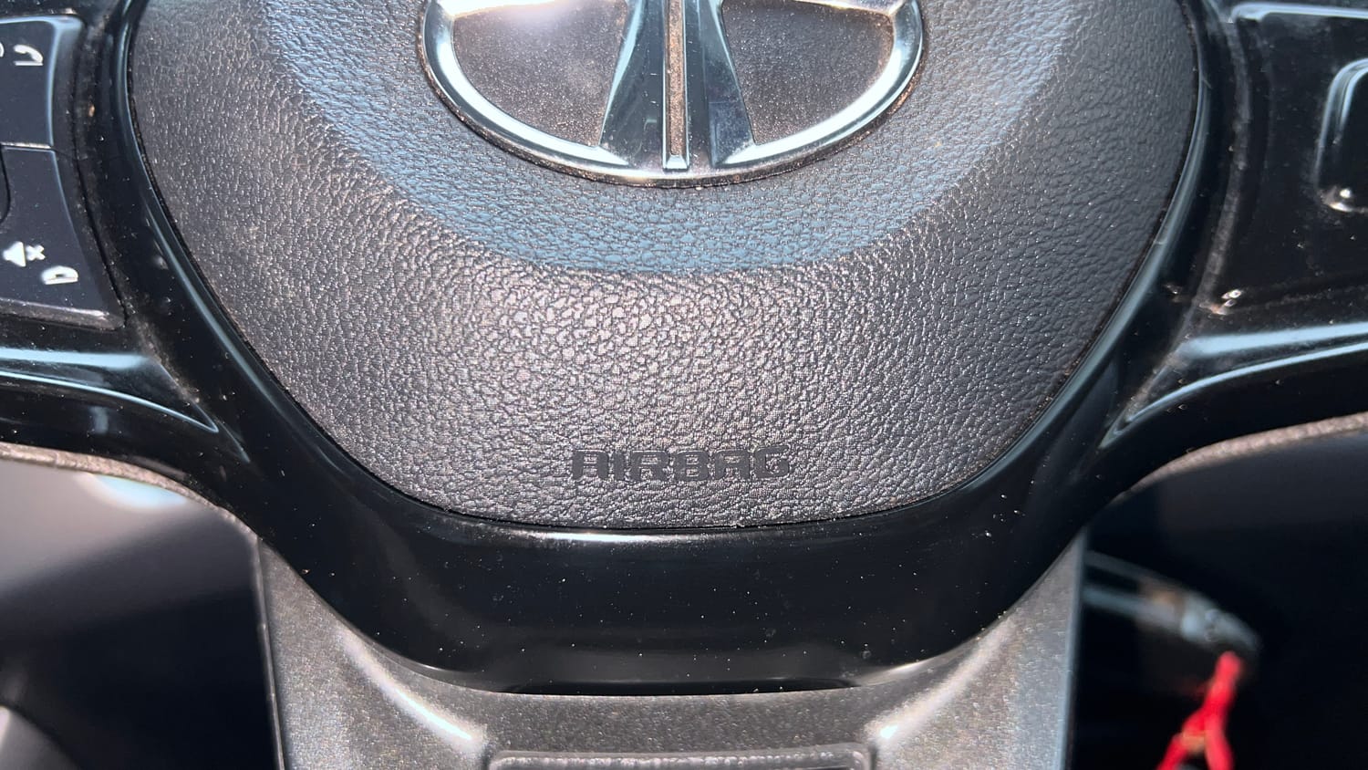 Used 2022 Tata Nexon XM Plus (S) Petrol Manual top_features Airbags