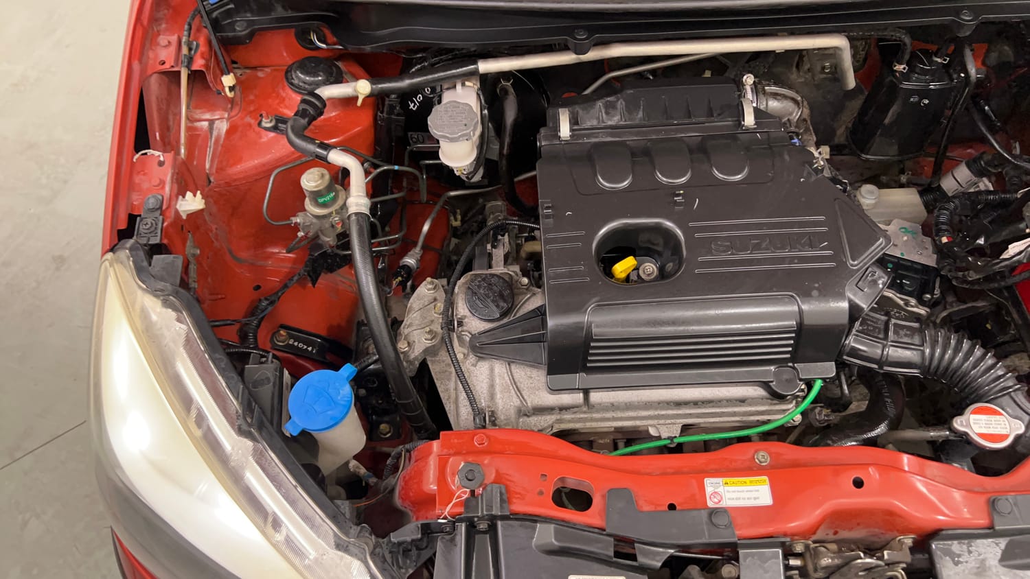 Used 2014 Maruti Suzuki Celerio VXi AMT Petrol Automatic engine ENGINE RIGHT SIDE VIEW