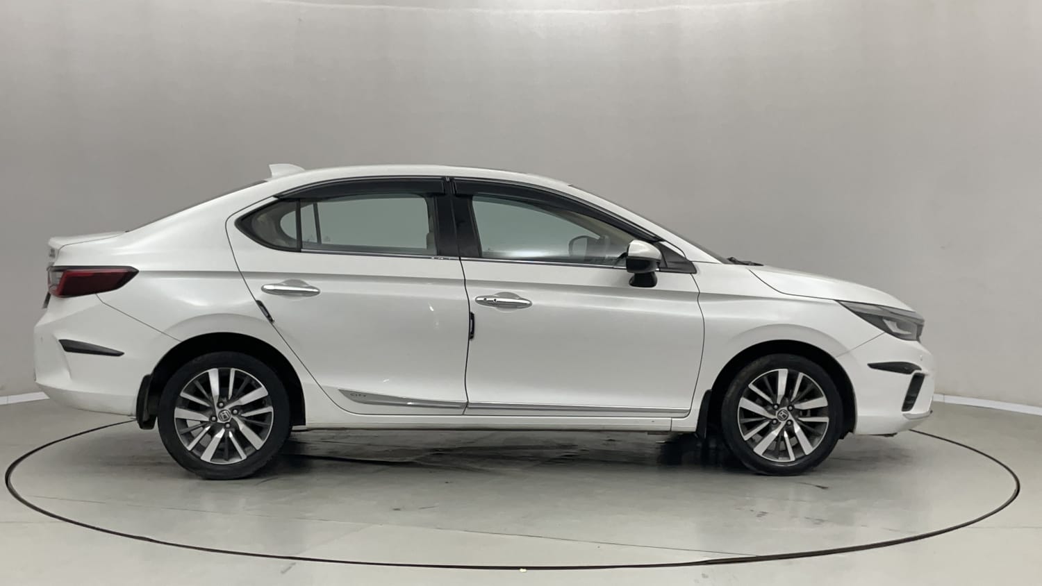 Used 2020 Honda City ZX Petrol Petrol Manual exterior RIGHT SIDE VIEW