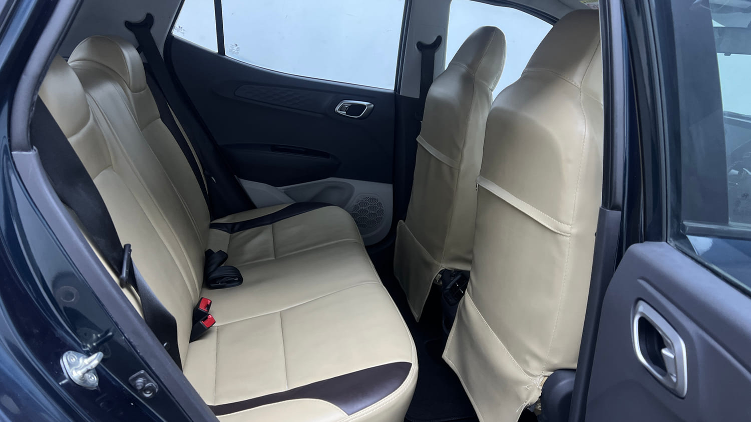 Used 2022 Hyundai Grand i10 Nios Sportz 1.2 Kappa VTVT Petrol Manual interior RIGHT SIDE REAR DOOR CABIN VIEW