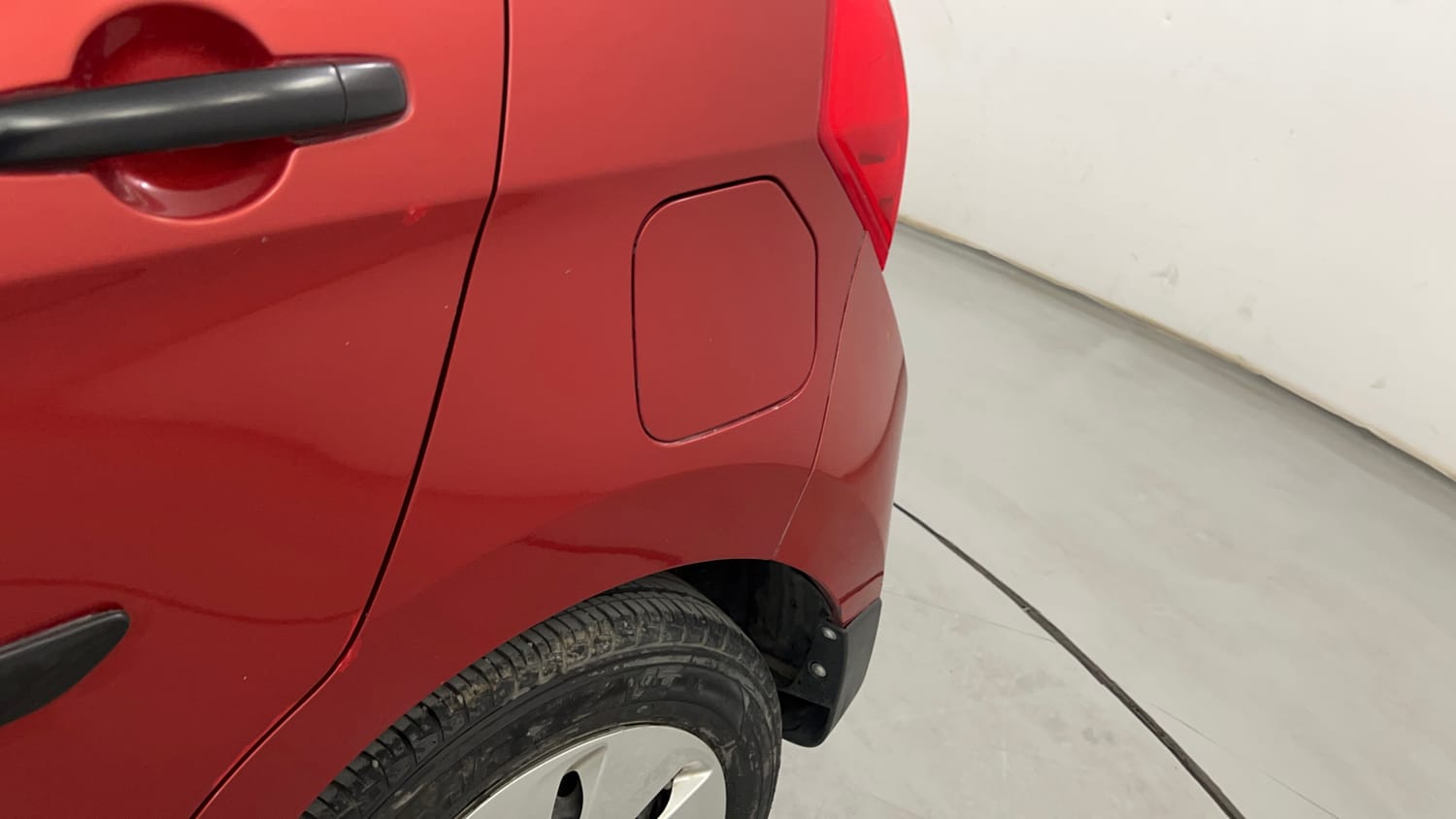 Used 2014 Maruti Suzuki Celerio VXi AMT Petrol Automatic dents MINOR SCRATCH