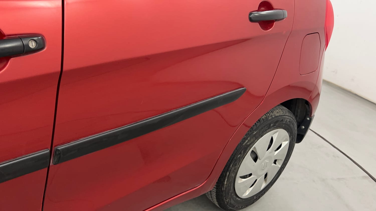 Used 2014 Maruti Suzuki Celerio VXi AMT Petrol Automatic dents MINOR SCRATCH