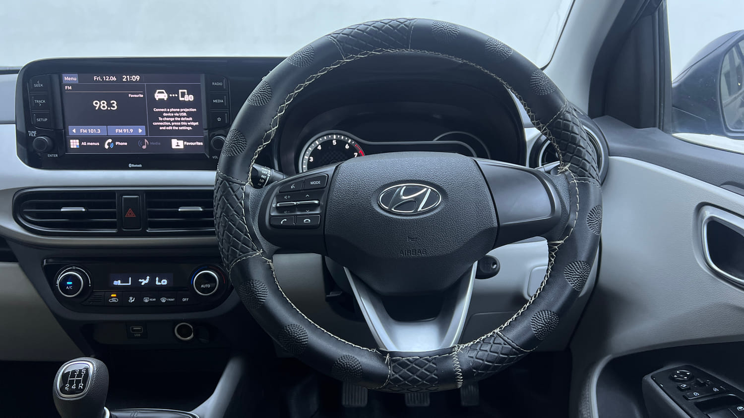 Used 2022 Hyundai Grand i10 Nios Sportz 1.2 Kappa VTVT Petrol Manual interior STEERING VIEW