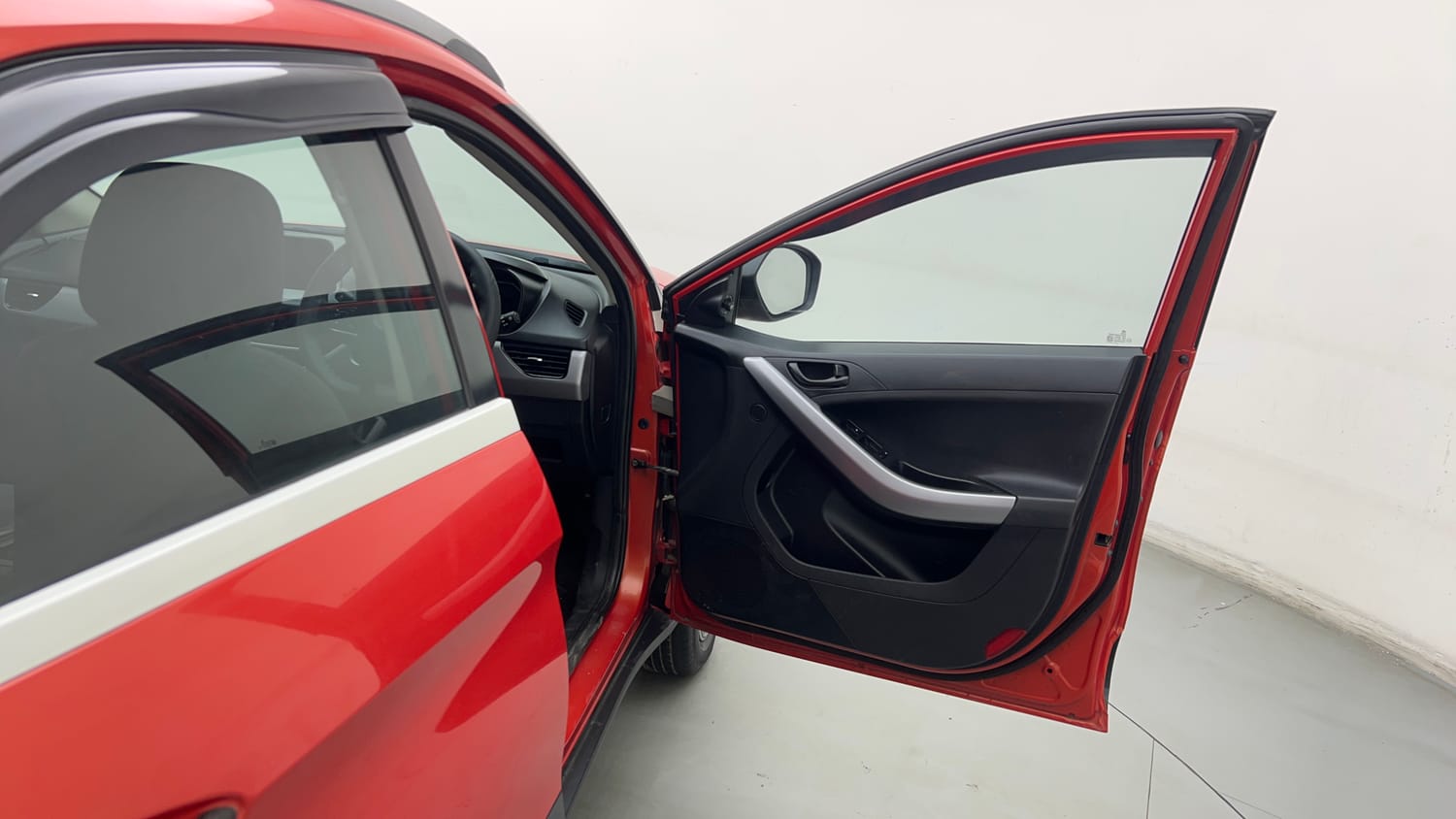 Used 2022 Tata Nexon XM Plus (S) Petrol Manual interior RIGHT FRONT DOOR OPEN VIEW